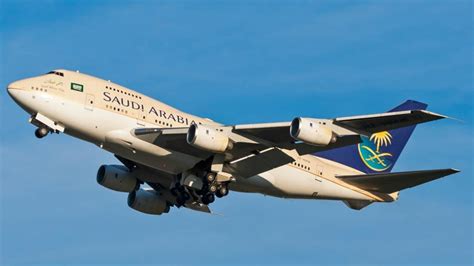 Boeing 747 vs 777: The Quest For Boeing’s Largest Jet.